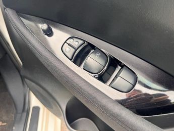 NISSAN LEAF 40kWh Acenta Hatchback 5dr Electric Auto (150 ps)