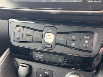 NISSAN LEAF 40kWh Acenta Hatchback 5dr Electric Auto (150 ps)