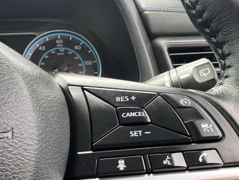 NISSAN LEAF 40kWh Acenta Hatchback 5dr Electric Auto (150 ps)