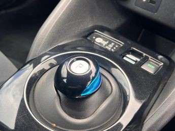 NISSAN LEAF 40kWh Acenta Hatchback 5dr Electric Auto (150 ps)