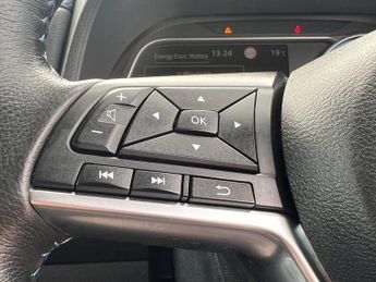 NISSAN LEAF 40kWh Acenta Hatchback 5dr Electric Auto (150 ps)