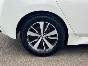 NISSAN LEAF 40kWh Acenta Hatchback 5dr Electric Auto (150 ps)