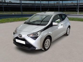 Toyota AYGO 1.0 VVT-i x-play Hatchback 5dr Petrol Manual Euro 6 (71 ps)