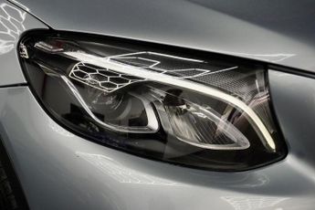 MERCEDES-BENZ GLC 2.1 GLC220d AMG Line (Premium) SUV 5dr Diesel G-Tronic 4MATIC Eu