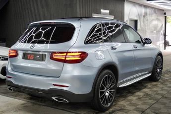 MERCEDES-BENZ GLC 2.1 GLC220d AMG Line (Premium) SUV 5dr Diesel G-Tronic 4MATIC Eu