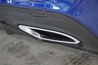 MERCEDES-BENZ C-CLASS 2.0 C220d AMG Line (Premium Plus) Saloon 4dr Diesel G-Tronic+ Eu