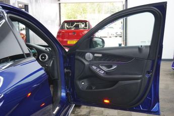 MERCEDES-BENZ C-CLASS 2.0 C220d AMG Line (Premium Plus) Saloon 4dr Diesel G-Tronic+ Eu