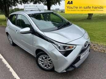Toyota AYGO 1.0 VVT-i x-play Hatchback 5dr Petrol x-shift Euro 6 (71 ps)