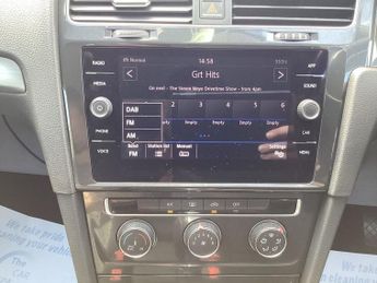 VOLKSWAGEN GOLF 1.6 TDI SE Hatchback 5dr Diesel DSG Euro 6 (s/s) (115 ps)