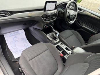 FORD FOCUS 1.0T EcoBoost Titanium Hatchback 5dr Petrol Manual Euro 6 (s/s) 
