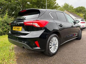 FORD FOCUS 1.0T EcoBoost Titanium Hatchback 5dr Petrol Manual Euro 6 (s/s) 