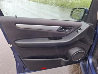 MERCEDES-BENZ B-CLASS 2.0 B180 CDI Sport MPV 5dr Diesel CVT (158 g/km, 109 bhp)