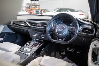AUDI A6 AVANT 2.0 TDI Black Edition Estate 5dr Diesel S Tronic quattro Euro 6 