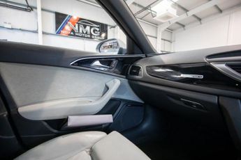 AUDI A6 AVANT 2.0 TDI Black Edition Estate 5dr Diesel S Tronic quattro Euro 6 