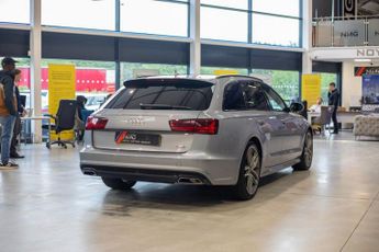 AUDI A6 AVANT 2.0 TDI Black Edition Estate 5dr Diesel S Tronic quattro Euro 6 