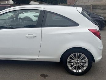 VAUXHALL CORSA 1.4 16V SE Hatchback 3dr Petrol Auto Euro 5 (100 ps)