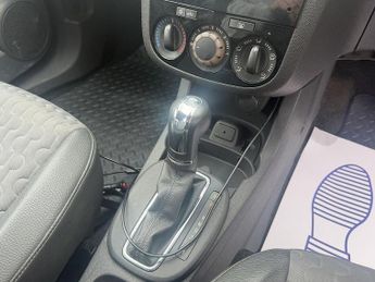 VAUXHALL CORSA 1.4 16V SE Hatchback 3dr Petrol Auto Euro 5 (100 ps)