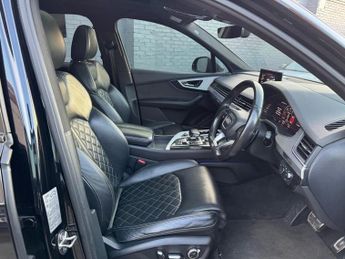 AUDI Q7 Q7 4.0 SQ7 TDI QUATTRO 5d 429 BHP