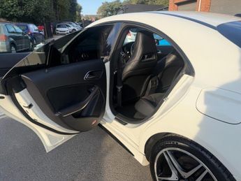 MERCEDES-BENZ CLA 2.1 CLA220 CDI AMG Sport Coupe 4dr Diesel 7G-DCT Euro 6 (s/s) (1
