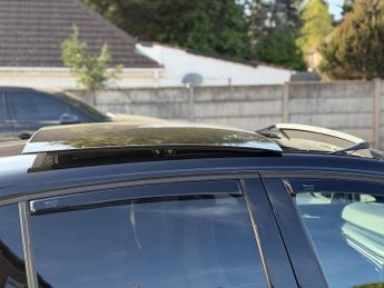 VOLKSWAGEN GOLF 2.0 TDI R-Line Hatchback 5dr Diesel DSG Euro 6 (s/s) (150 ps)