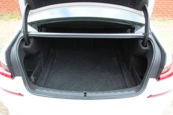 BMW 3 SERIES 3.0 M340i MHT Saloon 4dr Petrol Hybrid Auto xDrive Euro 6 (s/s) 