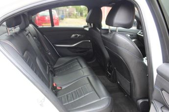 BMW 3 SERIES 3.0 M340i MHT Saloon 4dr Petrol Hybrid Auto xDrive Euro 6 (s/s) 