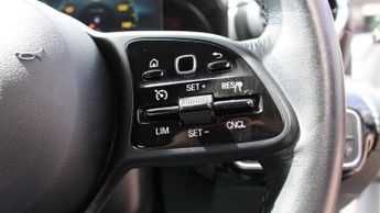 MERCEDES-BENZ A-CLASS 1.3 A180 SE Hatchback 5dr Petrol 7G-DCT Euro 6 (s/s) (136 ps)