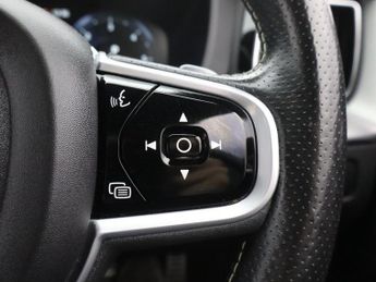 VOLVO XC60 2.0 D4 R-Design SUV 5dr Diesel Auto AWD Euro 6 (s/s) (190 ps)