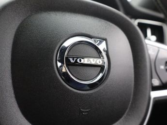 VOLVO XC60 2.0 D4 R-Design SUV 5dr Diesel Auto AWD Euro 6 (s/s) (190 ps)