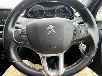 PEUGEOT 2008 1.2 PureTech Allure Premium SUV 5dr Petrol EAT Euro 6 (s/s) (110