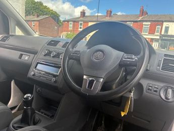 VOLKSWAGEN TOURAN 1.6 TDI SE MPV 5dr Diesel Manual Euro 5 (105 ps)