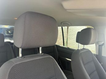 VOLKSWAGEN TOURAN 1.6 TDI SE MPV 5dr Diesel Manual Euro 5 (105 ps)