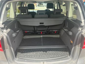 VOLKSWAGEN TOURAN 1.6 TDI SE MPV 5dr Diesel Manual Euro 5 (105 ps)