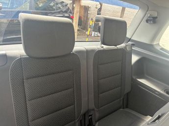 VOLKSWAGEN TOURAN 1.6 TDI SE MPV 5dr Diesel Manual Euro 5 (105 ps)
