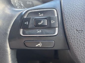 VOLKSWAGEN TOURAN 1.6 TDI SE MPV 5dr Diesel Manual Euro 5 (105 ps)