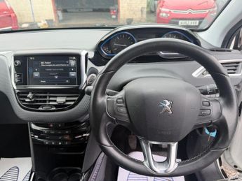 PEUGEOT 2008 1.6 BlueHDi Allure SUV 5dr Diesel Manual Euro 6 (s/s) (100 ps)