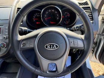 KIA SOUL 1.6 CRDi Echo SUV 5dr Diesel Manual Euro 4 (126 bhp)