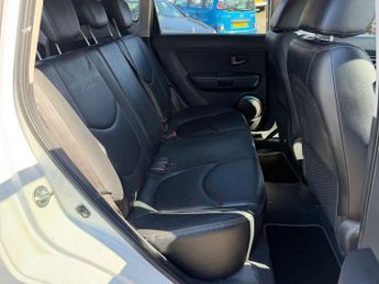 KIA SOUL 1.6 CRDi Echo SUV 5dr Diesel Manual Euro 4 (126 bhp)