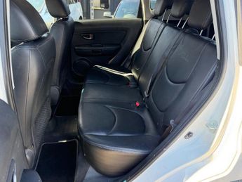 KIA SOUL 1.6 CRDi Echo SUV 5dr Diesel Manual Euro 4 (126 bhp)