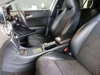 MERCEDES-BENZ GLA 2.1 GLA200d AMG Line SUV 5dr Diesel 7G-DCT Euro 6 (s/s) (136 ps)