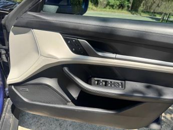PORSCHE TAYCAN Performance Plus 93.4kWh Saloon 4dr Electric Auto RWD (11kW Char