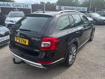 SKODA OCTAVIA 2.0 TDI Scout Estate 5dr Diesel DSG 4WD Auto Euro 6 (s/s) (150 p