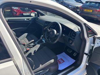 VOLKSWAGEN GOLF 2.0 TSI R Hatchback 5dr Petrol DSG 4Motion 4WD Auto Euro 6 (s/s)