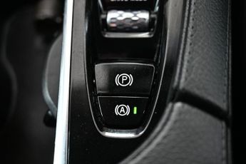 VOLVO XC90 2.0 B5 MHEV Momentum SUV 5dr Petrol Hybrid Auto 4WD Euro 6 (s/s)