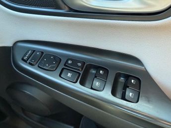HYUNDAI KONA 64kWh Ultimate SUV 5dr Electric Auto (10.5kW Charger) (204 ps)