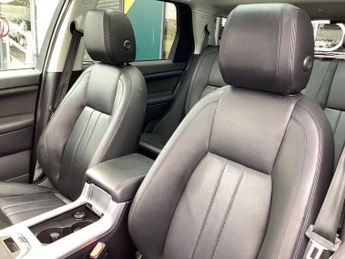 LAND ROVER DISCOVERY SPORT 2.0 TD4 HSE Black SUV 5dr Diesel Auto 4WD Euro 6 (s/s) (180 ps)