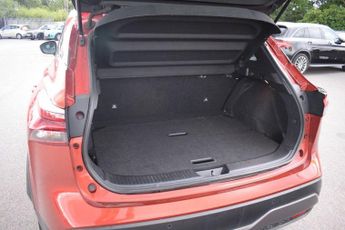 NISSAN QASHQAI 1.3 DIG-T MHEV N-Connecta SUV 5dr Petrol Hybrid XTRON Euro 6 (s/