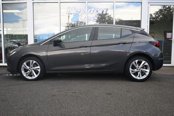 VAUXHALL ASTRA 1.6 CDTi BlueInjection SRi Hatchback 5dr Diesel Auto Euro 6 (136