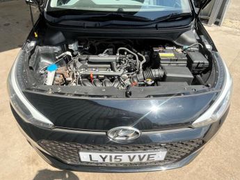 HYUNDAI I20 1.4 SE Hatchback 5dr Petrol Auto Euro 6 (100 ps)