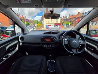 TOYOTA YARIS 1.33 Dual VVT-i Design Hatchback 5dr Petrol Multidrive S Euro 6 